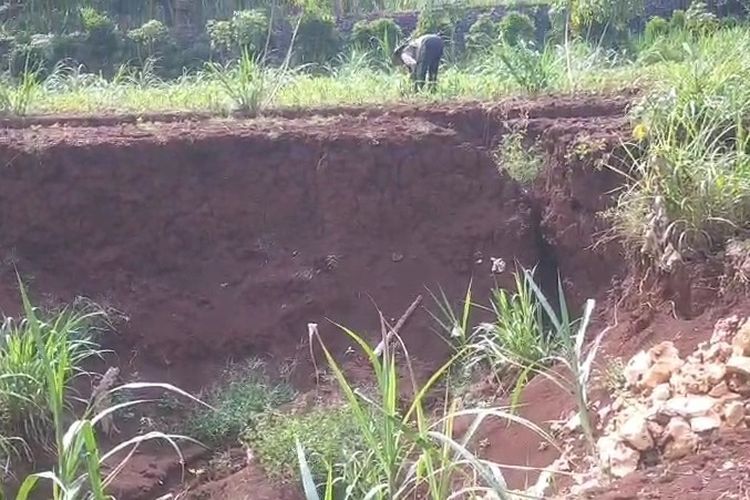 Sinkhole di Gunungkidul Semakin Melebar: Dari 2 Meter Jadi 10 Meter