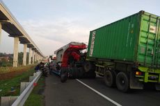 Sopir Mengantuk Jadi Penyebab Kecelakaan Dua Truk di Tol Jagorawi Pagi Tadi