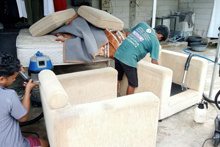 Dampak Harga Plastik, Tarif Laundry di Bangkalan Naik