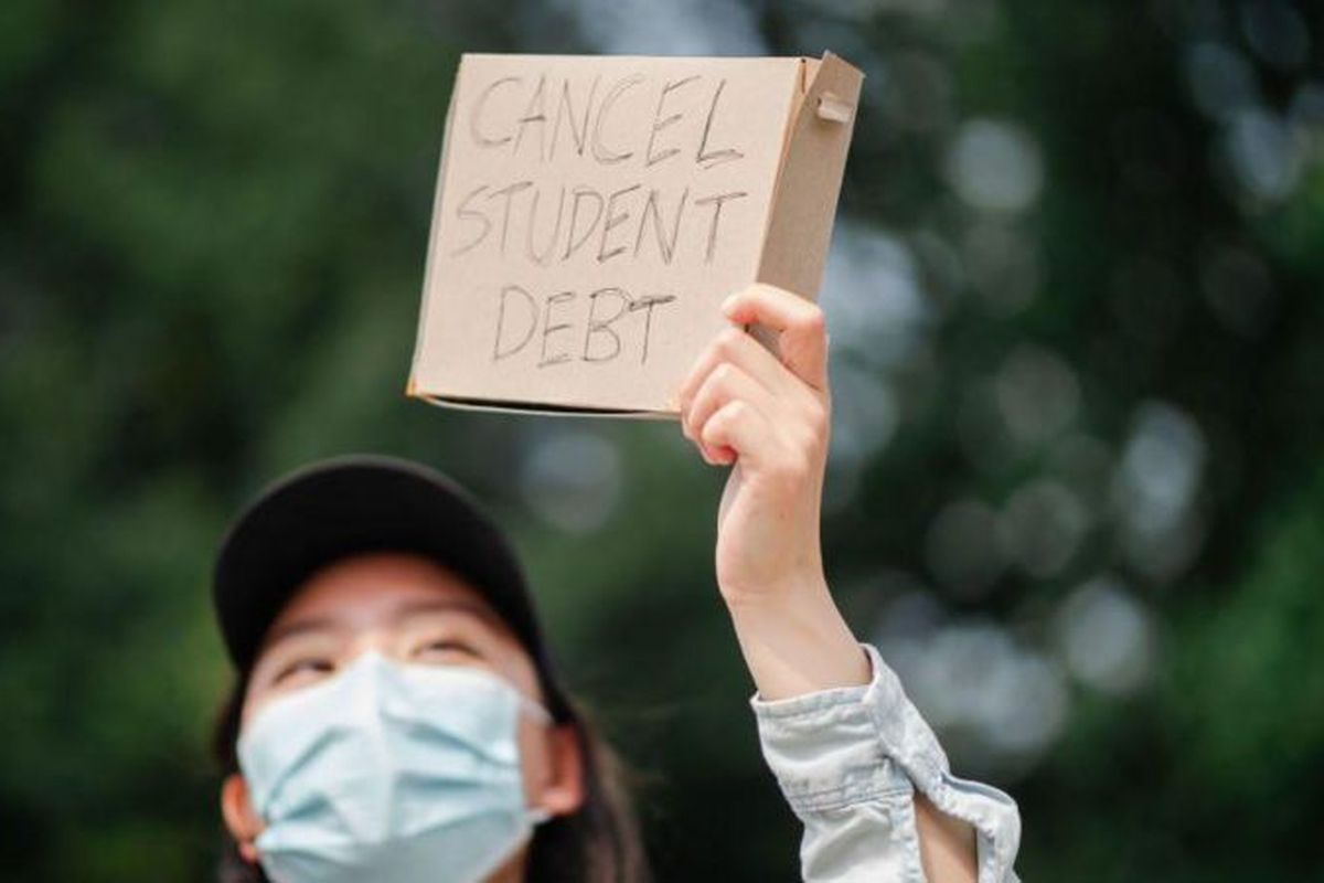 Ilustrasi pinjaman untuk mahasiswa.