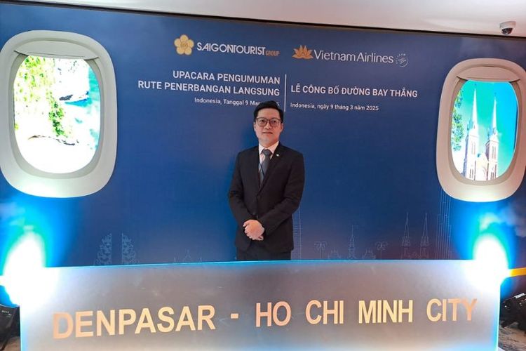 General Manager Vietnam Airlines Indonesia Mr Tran Tuan Nghia dalam peluncuran rute baru Vietnam Airlines Ho Chi Minh-Denpasar di Mandarin Oriental Hotel, Jakarta, Minggu (9/3/2025).