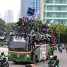 Kelompok Mahasiswa dan Buruh Jebol Semua Sekat yang Dibuat Polisi di Tangerang