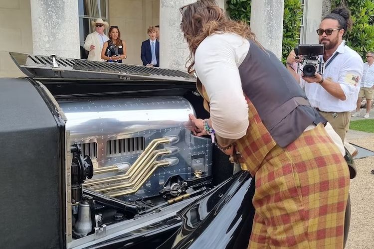 Mobil klasik Rolls-Royce Phantom II 1929 miliki Jason Momoa dikonversi menjadi mobil listrik oleh Electrogenic