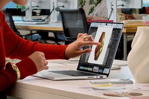 Apple Rilis MacBook Pro Pertama dengan Layar OLED Sentuh dan Dynamic Island