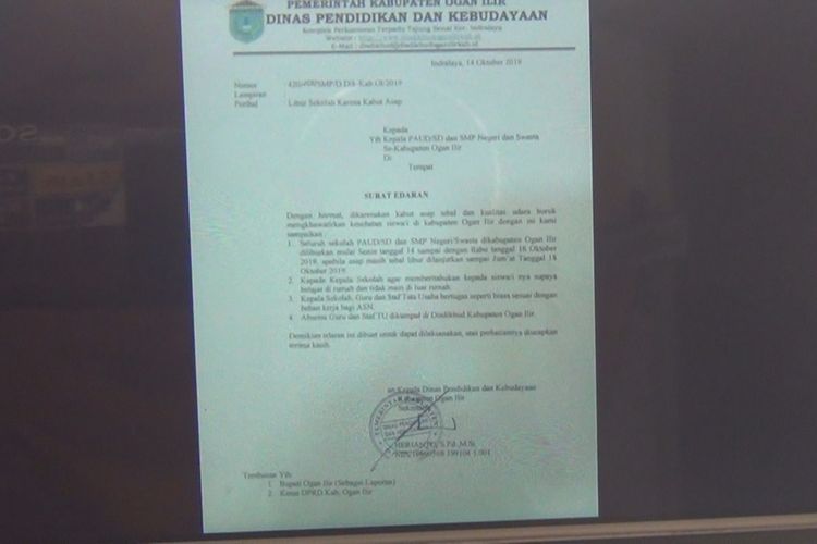 Surat edaran dari Dinas Pendidikan Ogan Ilir yang meliburkan siswa SMP dan SD selama 3 hari akihat kabut asap kian tebal