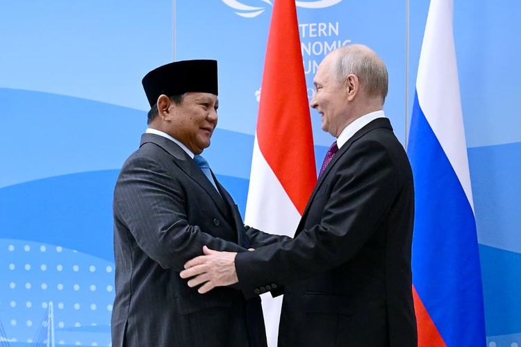 Persamuhan Prabowo-Putin di Vladivostok, Apa Saja yang Mereka Bahas?