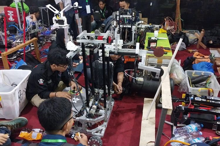 28 Kampus Bertarung di Universitas Jember, Juara Akan Wakili Indonesia ke Kontes Robot Asia