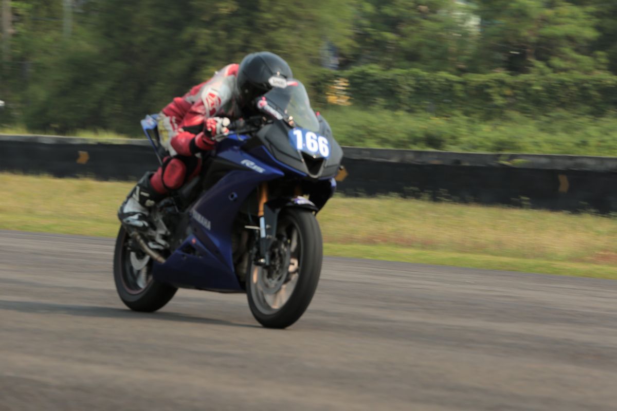 Tips riding pakai motor sport fairing di sirkuit dari M Faerozi