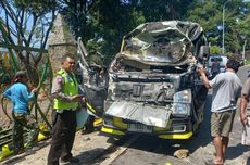 2 Orang Tewas di Probolinggo Usai Elf Wisatawan Tabrak Motor Sepasang Kekasih