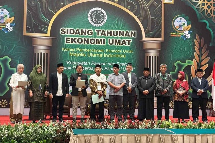 Sidang Tahunan Ekonomi Umat 2025 yang digelar Majelis Ulama Indonesia (MUI) resmi ditutup pada Ahad (10/8/2025) di Hotel Sultan, Jakarta.