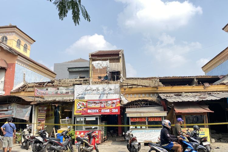 6 Ruko di Bekasi Ambruk Mendadak, Pedagang: Tiba-tiba Barengan Jatuh