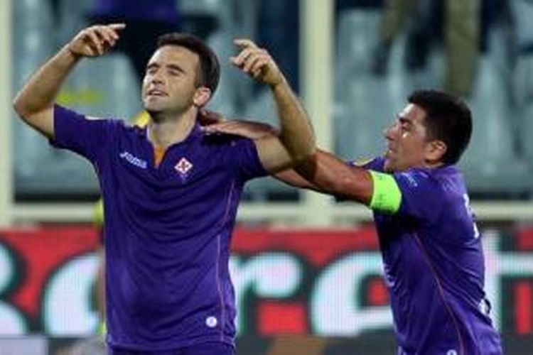 Striker Fiorentina, Giuseppe Rossi (kiri), bersama rekannya, David Pizarro (kanan).