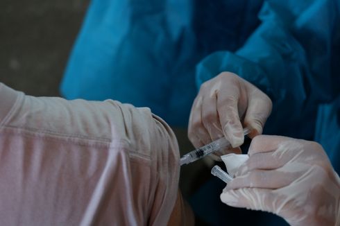 Jelang Lebaran, Permintaan Vaksin Booster di DKI Meningkat Drastis, dari 20.000 jadi 100.000 per Hari