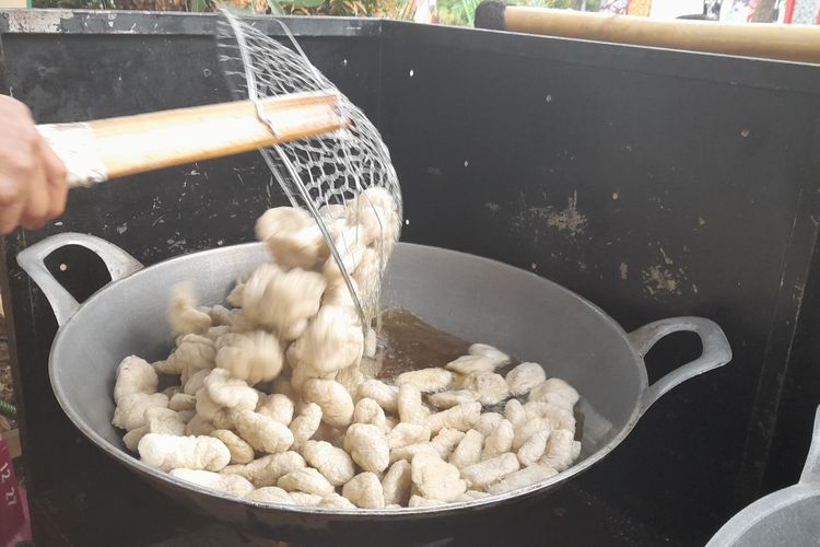 Cireng Cipaganti Sambal Kacang di Festival Kuliner Serpong 2023.