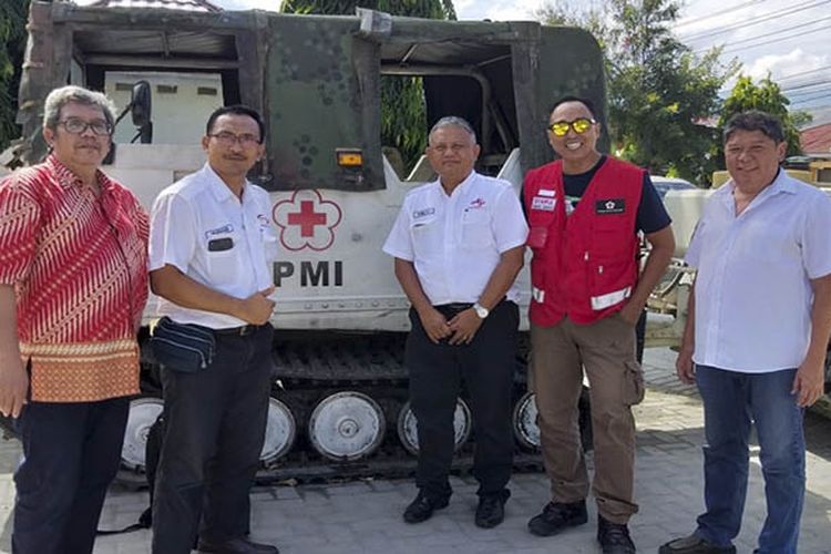 Penyerahan bantuan ke Palang Merah Indonesia di Palu Sulawesi Tengah