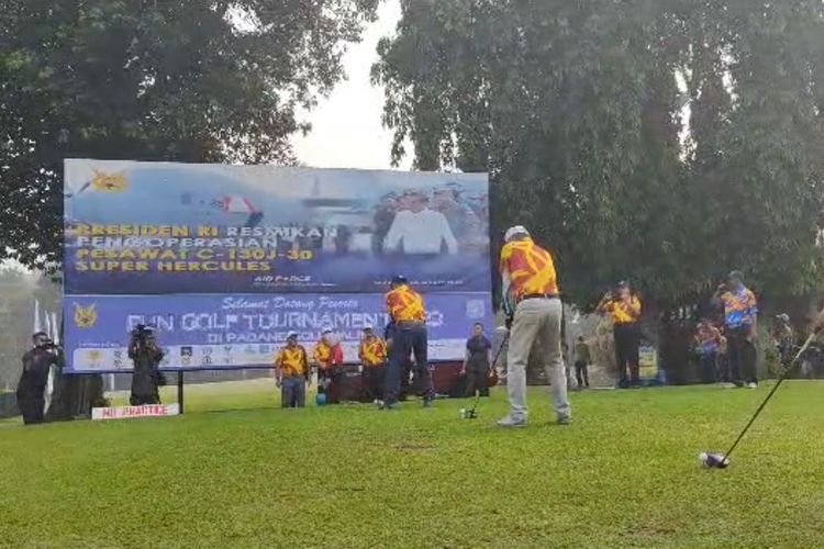 Acara Fun Golf Tournament 2023 yang berlangsung di Padang Halim Golf, Jakarta Timur, pada Minggu (28/5/2023). 