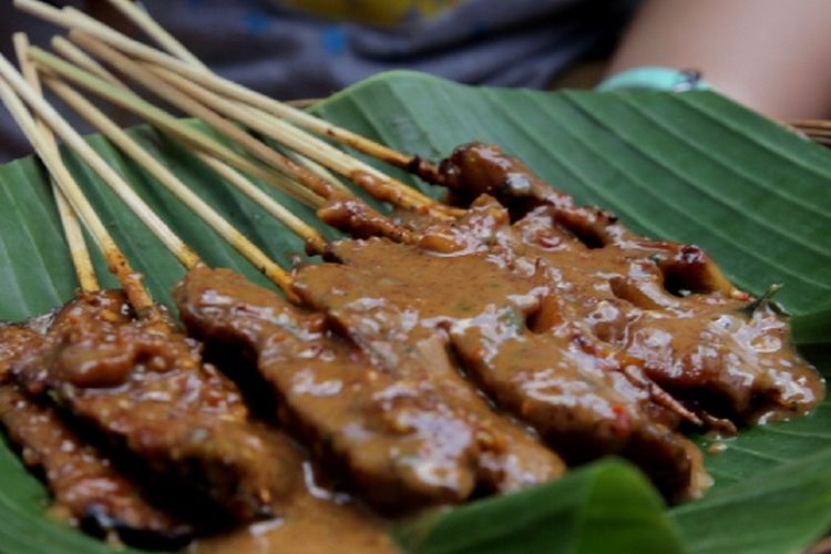 ILUSTRASI - Sate kere buatan Mbak Tugiyem di Solo, Jawa Tengah. Sate ini merupakan kegemaran Presiden RI, Joko Widodo.