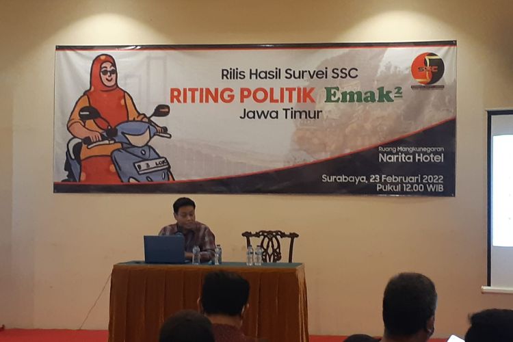 Konfrensi pers hasil survei SSC tentang sikap politik Emak-Emak Jatim jelang Pemilu 2024, Rabu (23/2/2022) di Surabaya.