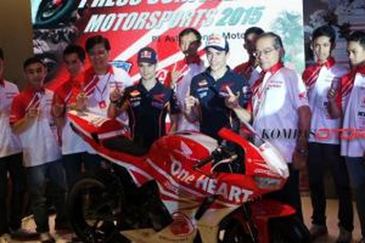 Direksi Astra Honda Motor (AHM), Marc Marquez, Dani Pedrosa, dan tujuh pebalap binaan AHM.