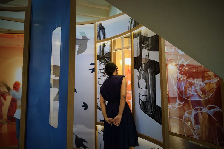 Pameran seni instalasi Chronospira tengah berlangsung di Artotel Gelora Senayan, Minggu (27/7/2025). 