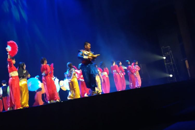 Sekolah Global Sevilla menggelar pementasan drama musikal Aladdin di Taman Ismail Marzuki, Jakarta, bertepatan dengan hari Valentine, 14 Februari 2019. 