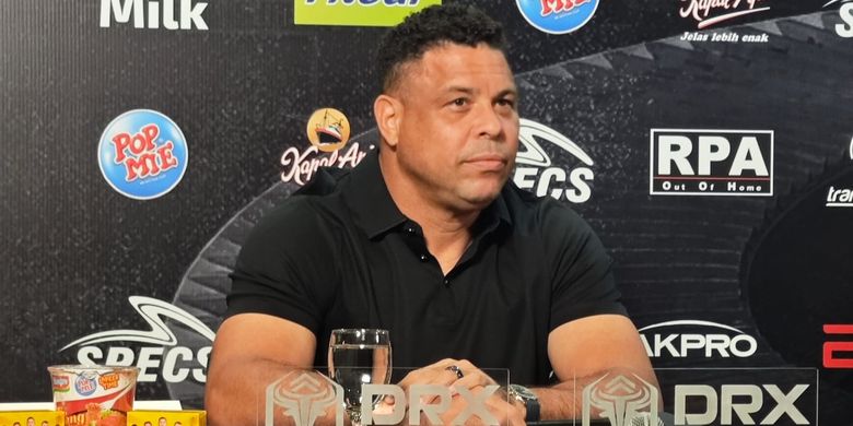 Ronaldo Nazario dalam sesi konferensi pers Clash of Legends Jakarta 2026
