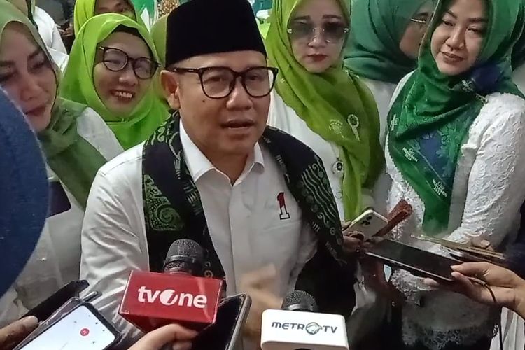 Calon Wakil Presiden (Cawapres) dari Koalisi Perubahan untuk Persatuan (KPP) Muhaimin Iskandar atau Cak Imin, memulai kampanye sebagai kontestan Pilpres 2024 di Mojokerto, Jawa Timur, Selasa (28/11/2023).