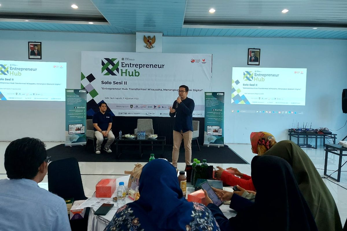 Suasana pelatihan di acara peluncuran Entrepreneur Hub oleh tim dari Kompas.com di Solo, Jumat (11/8/2023)