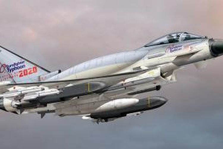 Gambar konsep pengembangan Eurofighter Typhoon yang mengintegrasikan Comformal Fuel Tank (CFT) di punggungnya.