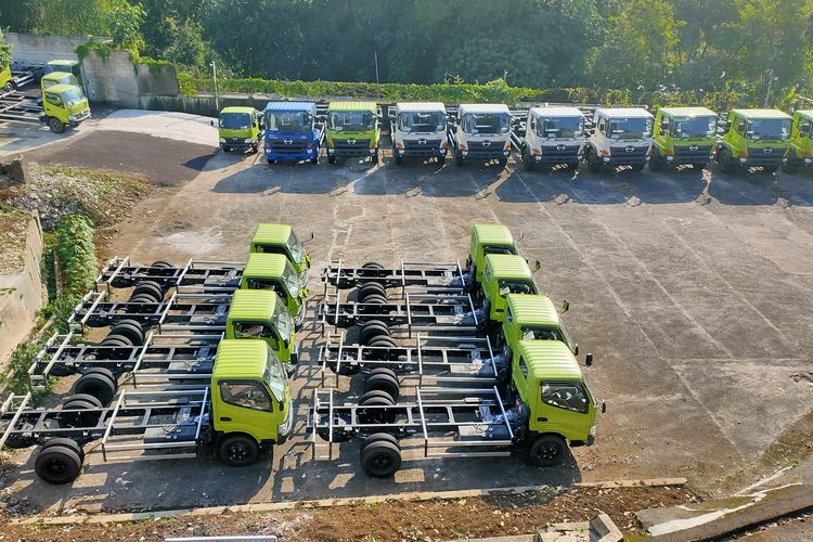 Jejeran truk Hino di PT Armindo Perkasa atau diler Hino Ciawi 