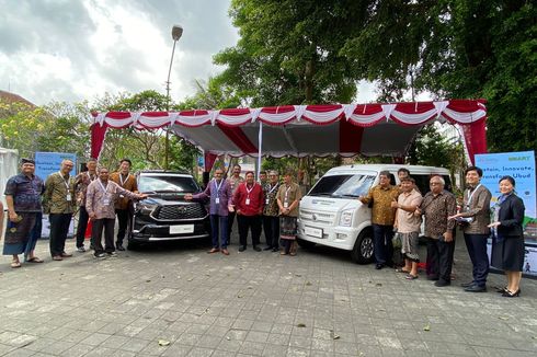 Toyota Resmikan Transportasi Mobil Listrik di Bali