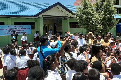 Mendikbud Kunjungi Papua, Siswa SD Tagih Janji Jokowi Ajak Liburan ke Dufan