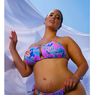 Ashley Graham Pamerkan Stretch Mark Saat Menjadi Model Bikini 