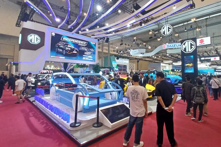 Booth MG Motor Indonesia pada pameran otomotif Gaikindo Indonesia International Auto Show (GIIAS) 2023