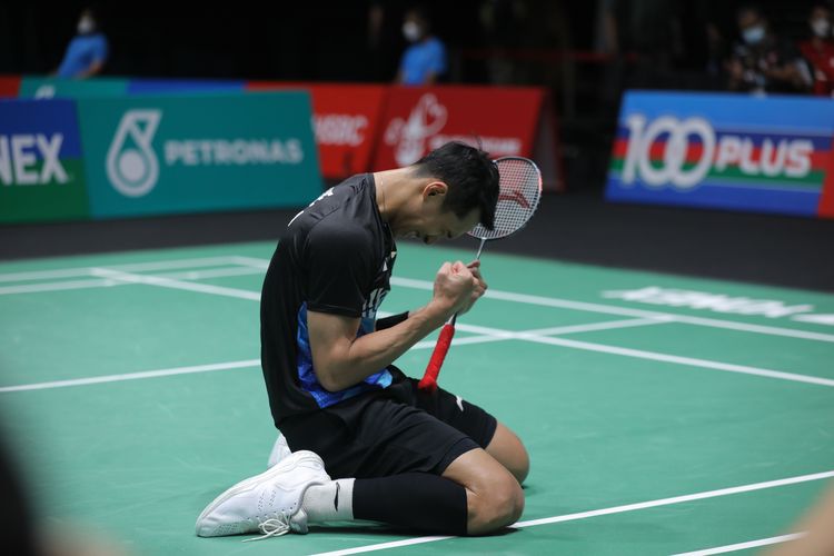 Jonatan Christie sukses menyegel tiket semifinal Malaysia Open 2022 berkat kemenangan atas wakil India, Prannoy H.S, Jumat (1/7/2022).