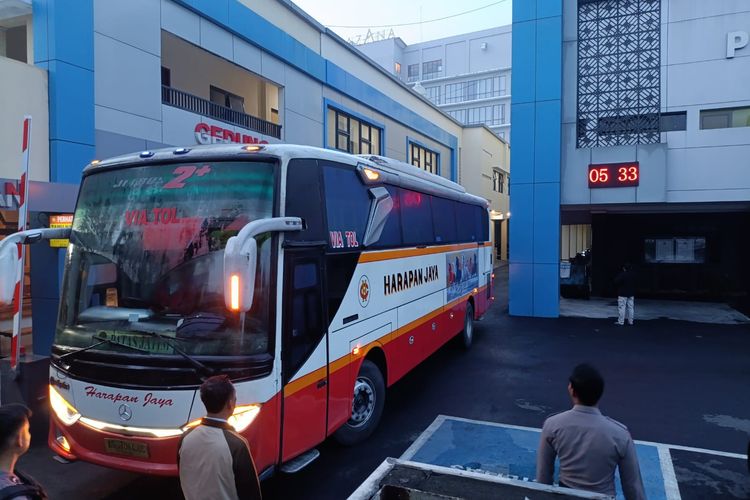 KPK Bawa 12 Pejabat Pemkab Tulungagung ke Jakarta, Termasuk Adik Bupati Gatut Sunu