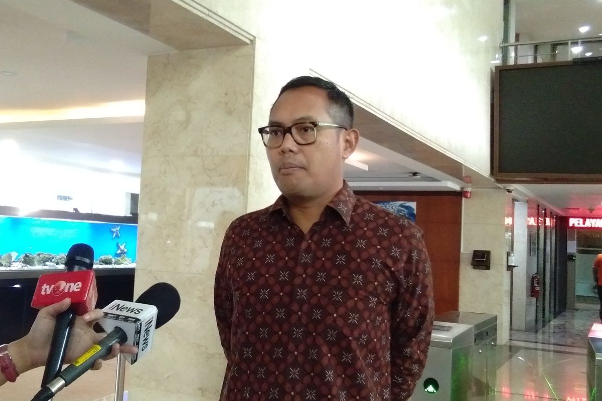 Juru bicara Menteri Koordinator Bidang Kemaritiman dan Investasi Jodi Mahardi memberikan keterangan pers di Kantor Kemenko Kemaritiman dan Investasi, Jakarta, Kamis (11/6/2020).