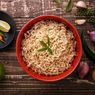 Penjelasan Ahli Gizi soal Bahaya Makan Mi Campur Nasi