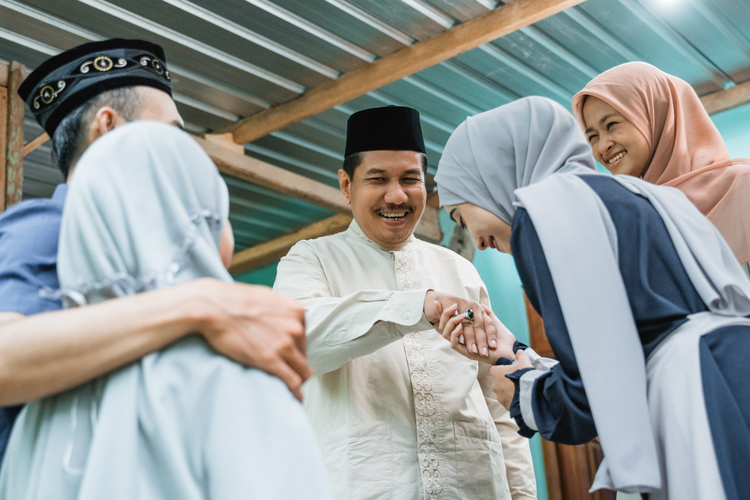 Arti Minal Aidin Wal Faidzin, Ternyata Bukan Mohon Maaf Lahir dan Batin
