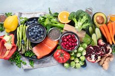 4 Tips Mengatur Pola Makan yang Sehat untuk Lansia