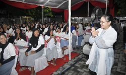 Sentuhan Ibu di Balik Jeruji, Wali Kota Semarang Bagikan 300 Al Quran di Lapas Perempuan Bulu