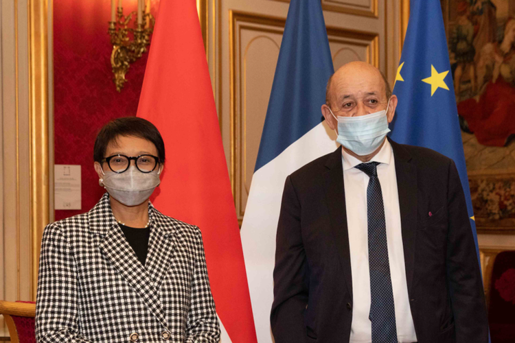 Menteri Luar Negeri RI Retno Marsudi dan Menteri Luar Negeri Prancis Jean-Yves Le Drian.