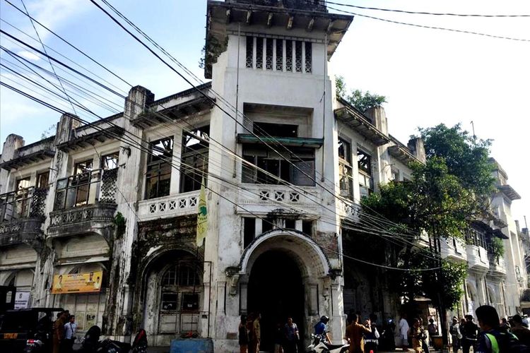 Warenhuis, supermarket pertama di Kota Medan yang dibangun masa kolonial Belanda, Rabu (7/8/2019)