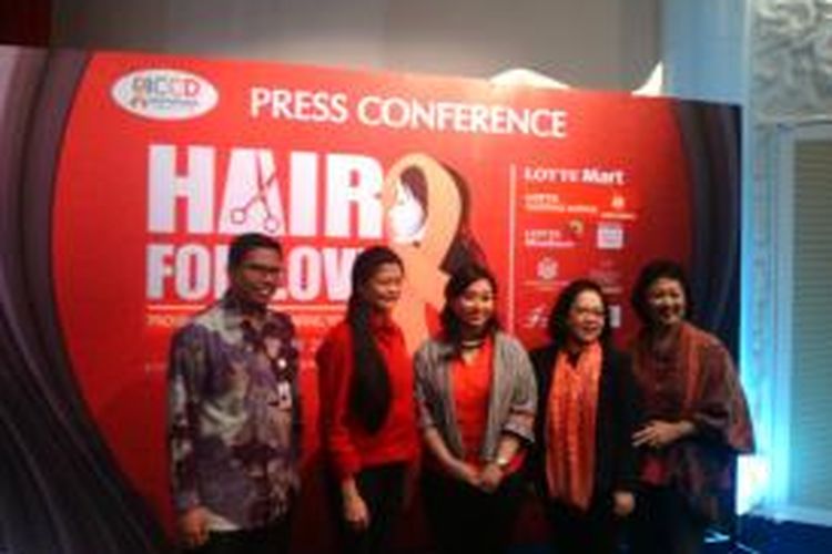 Konferensi pers acara sosial Hair for Love di Lotte Shopping Avenue Jakarta (22/1/14).