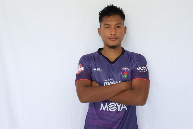 Ahmad Nur Hardianto direkrut Persita dari Bhayangkara Solo FC untuk musim 2021. 