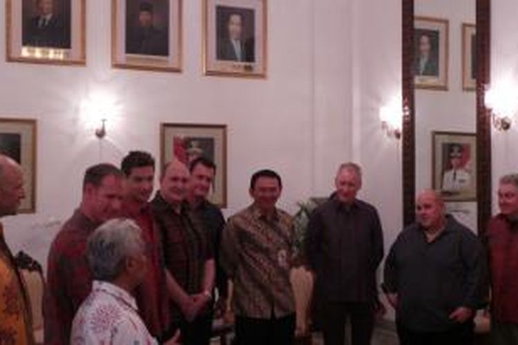 Gubernur DKI Jakarta Basuki Tjahaja Purnama saat menerima sembilan wisatawan Australia yang berasal dari Young Presidents Organization, di Balai Kota, Rabu (7/10/2015).