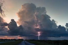 Dampak Awan Cumulonimbus, Bisa Picu Puting Beliung hingga Banjir Bandang