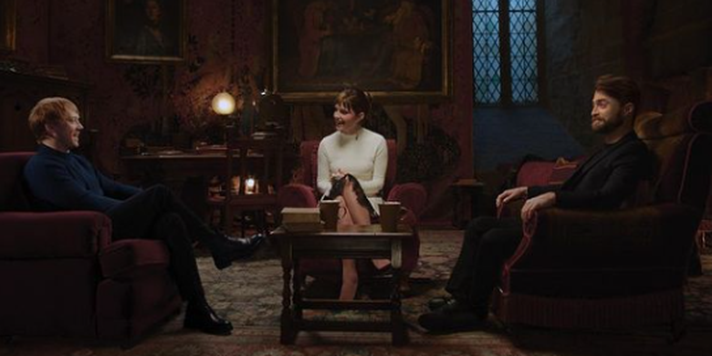 Emma Watson bersama Daniel Radcliffe dan Rupert Grint mengenang pengalaman mereka saat berperan di delapan film Harry Potter.