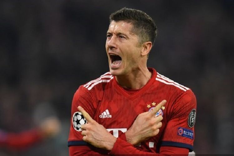 Gaya Robert Lewandowski saat merayakan golnya pada pertandingan Bayern Muenchen vs AEK Athena dalam lanjutan Liga Champions di Stadion Allianz Arena, 7 November 2018. 