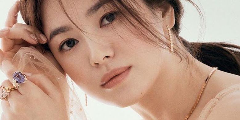 Keren,Song Hye Kyo Seleb Korea Pertama Sebagai Brand Ambassador Fendi